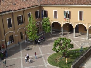 Paderno d'Adda, Piazza Vittoria e Municipio. Foto da comune.padernodadda.lc.it