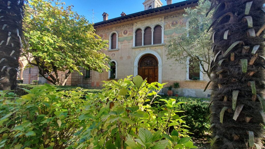 Villa Pagnoni, esterno. Foto da canale ufficiale FB Comune di Canonica d'Adda.