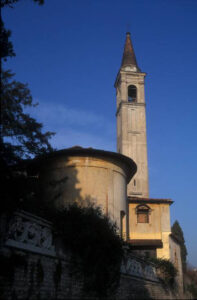 Chiesa di San Dionigi, esterno. Foto da www.lombardiabeniculturali.it