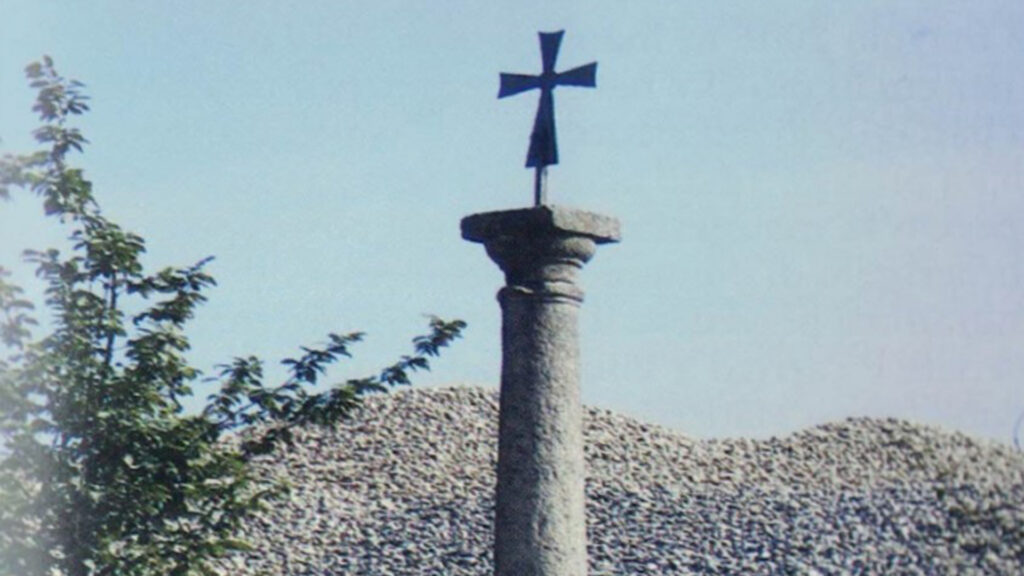 La Colonna dei morti di Bagna. Foto da www.ecomuseoaddadileonardo.it