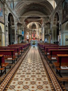 Chiesa parrocchiale di S. Alessandro Martire, interno. Foto di Garden65