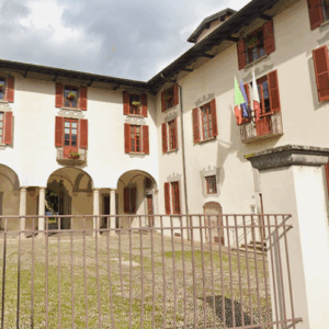 Municipio di Trezzo sull'Adda. Foto di Garden65