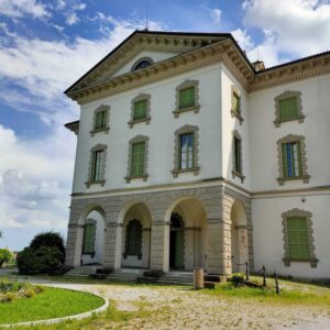 Villa Gina. Foto da turismo.parcoaddanord.it