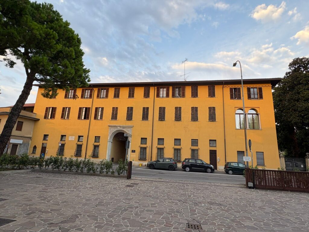 Robbiate, Palazzo Albini, facciata