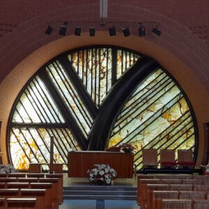 Chiesa di San Pietro Apostolo, veduta. Foto di Jurgen Flop, CC BY-SA 4.0, via Wikimedia Commons