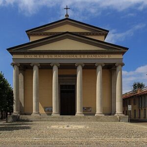 Chiesa parrocchiale dei Santi Cosma e Damiano, esterno. Foto di CFConcorezzese, CC BY-SA 4.0, via Wikimedia Commons