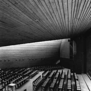 Chiesa e il Complesso parrocchiale di San Giuseppe, interno. Foto di Nicola Gianotti, CC BY-SA 2.5 IT, via Wikimedia Commons