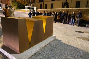 LIMEN. I luoghi soglia, 𝘐𝘭 𝘧𝘪𝘶𝘮𝘦 𝘧𝘭𝘶𝘪𝘥𝘰, 𝘪𝘭 𝘵𝘦𝘮𝘱𝘰 𝘥𝘦𝘭 𝘧𝘶𝘵𝘶𝘳𝘰, inaugurazione, foto di Arianna Ciofi